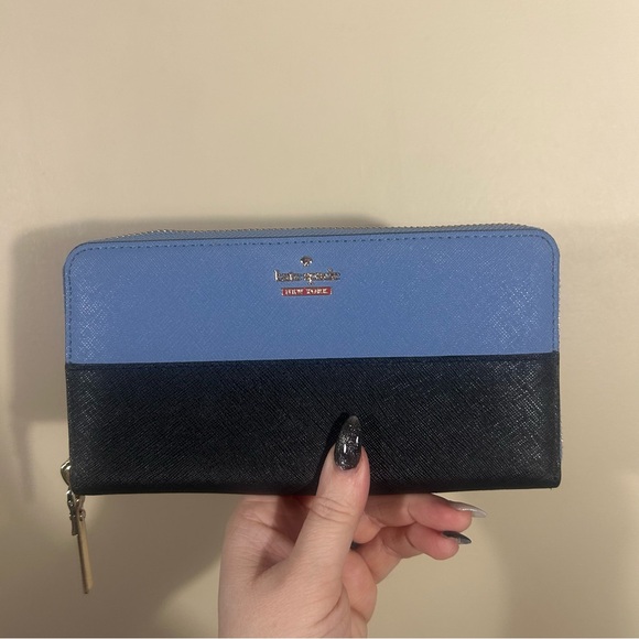 Kate Spade Cameron Street Lacy Large Slim Bifold Zip Around Blue Wallet - Picture 2 of 8
